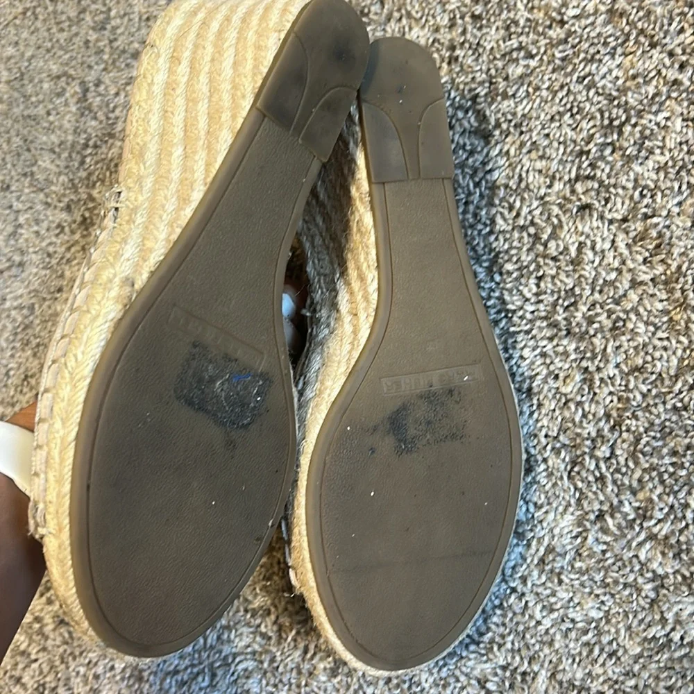 Marc Fisher Studded Perforated Espadrille Peep Toe Sandals Size 8.5